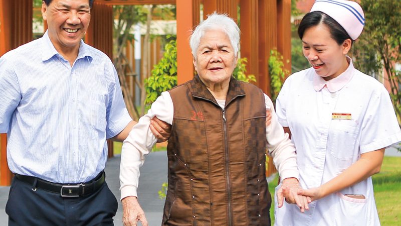 上海养老护理员证报名：了解证书与报名流程